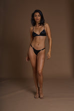 Charger l'image dans la galerie, Silk Triangle Panty - Black